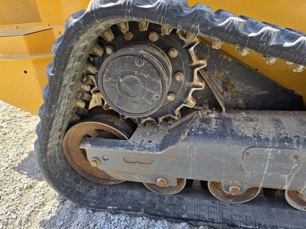 Image for 2023 John Deere 325G