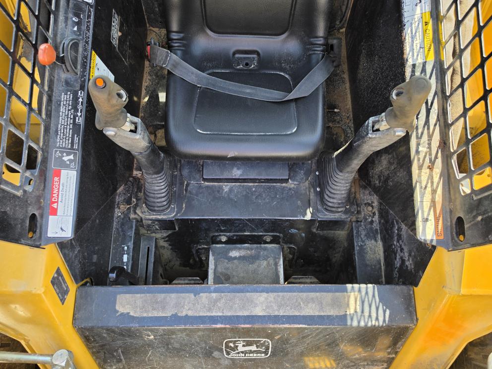 Image for 2002 John Deere 260