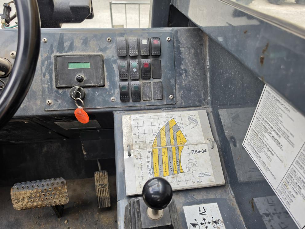 Image for 2017 Gehl RS6-34