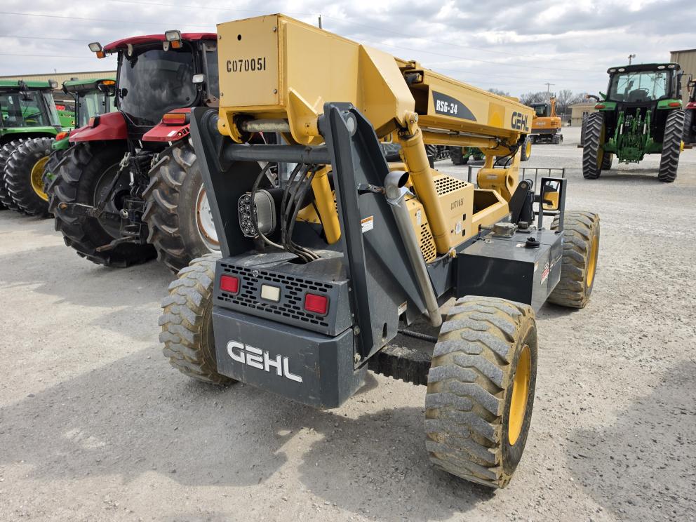 Image for 2017 Gehl RS6-34