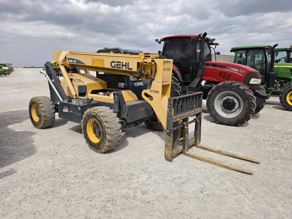 Image for 2017 Gehl RS6-34