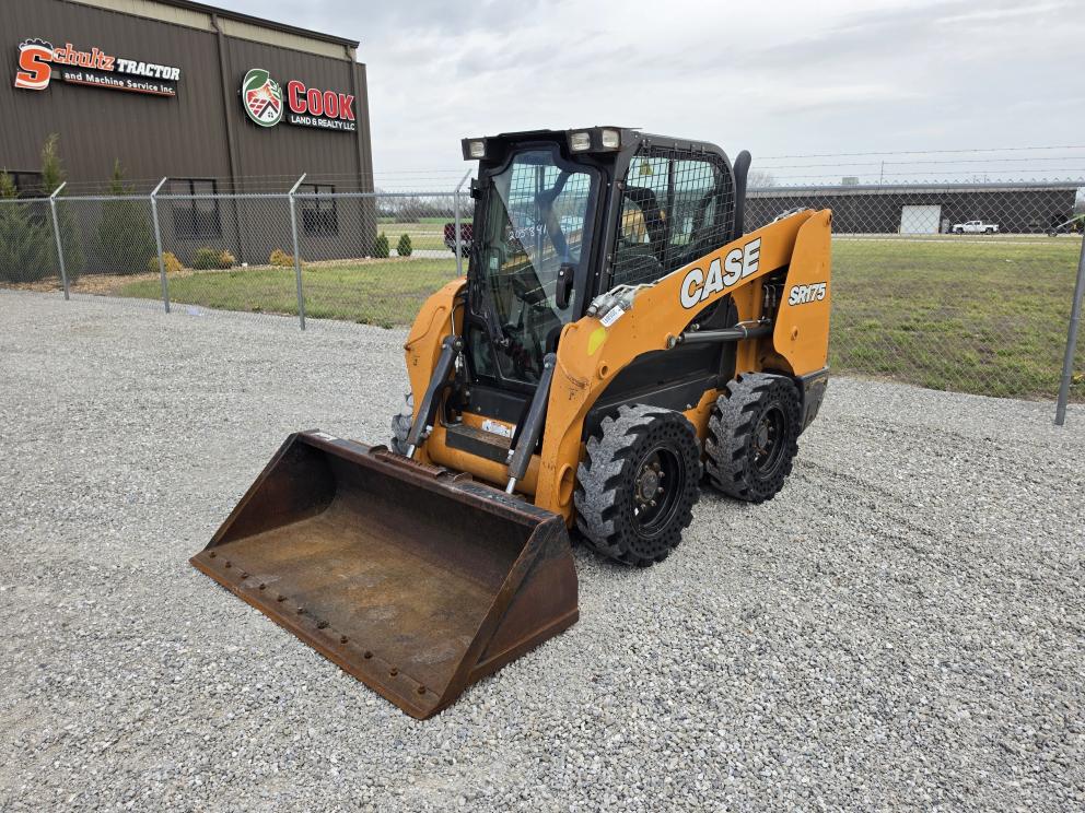 Image for 2017 Case SR175