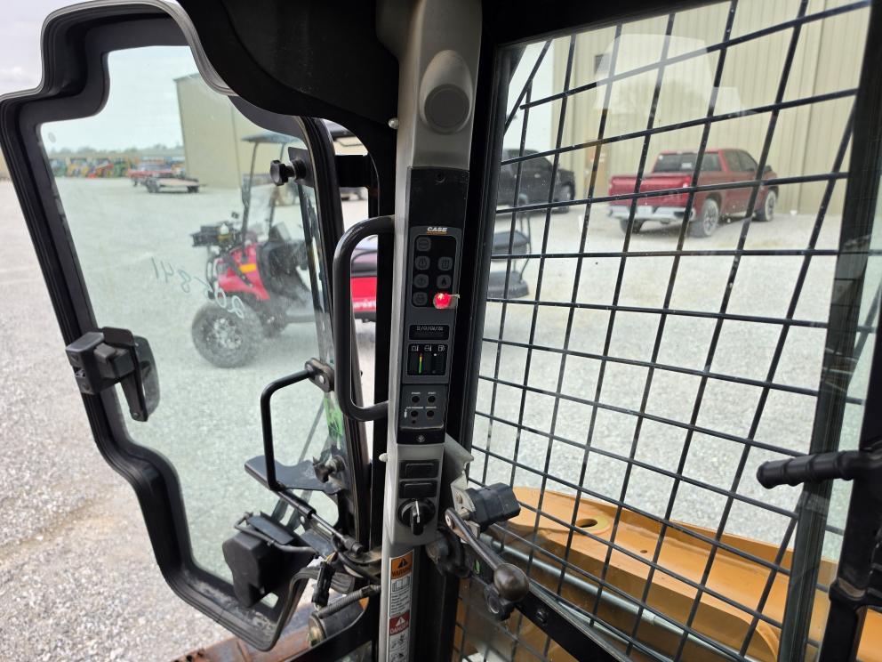 Image for 2017 Case SR175