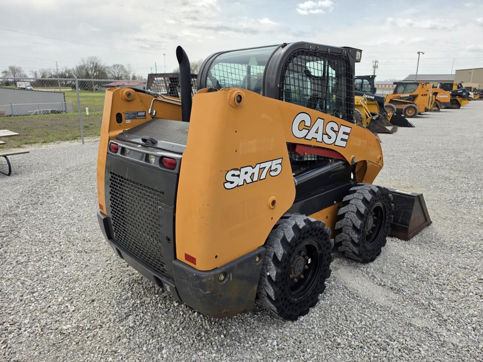 Image for 2017 Case SR175