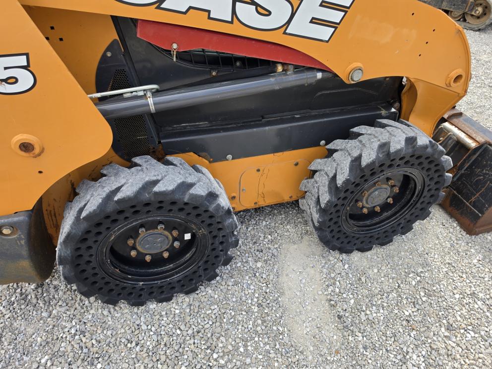 Image for 2017 Case SR175