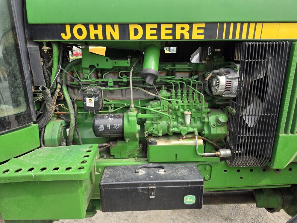 Image for 1992 John Deere 4955