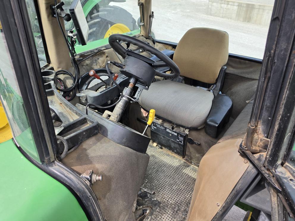 Image for 1992 John Deere 4955