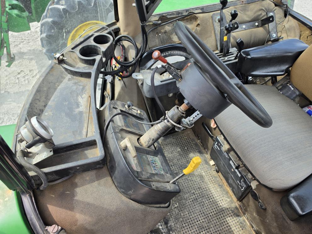 Image for 1992 John Deere 4955