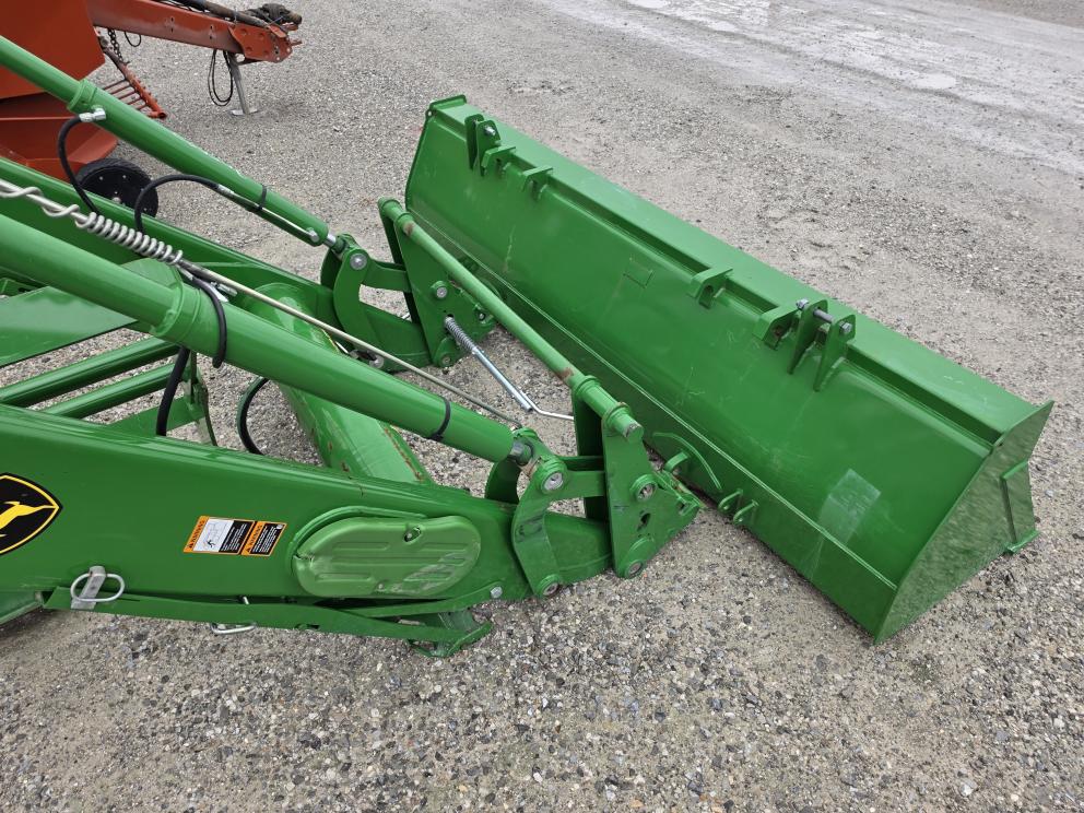 Image for 2021 John Deere 700M