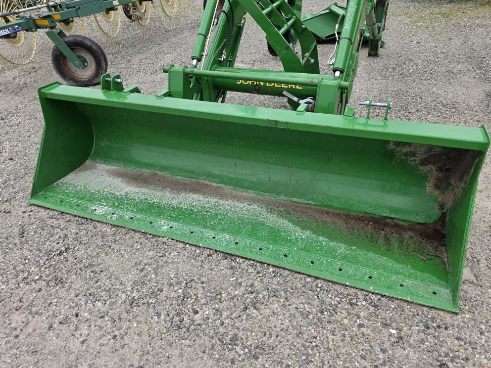 Image for 2021 John Deere 700M