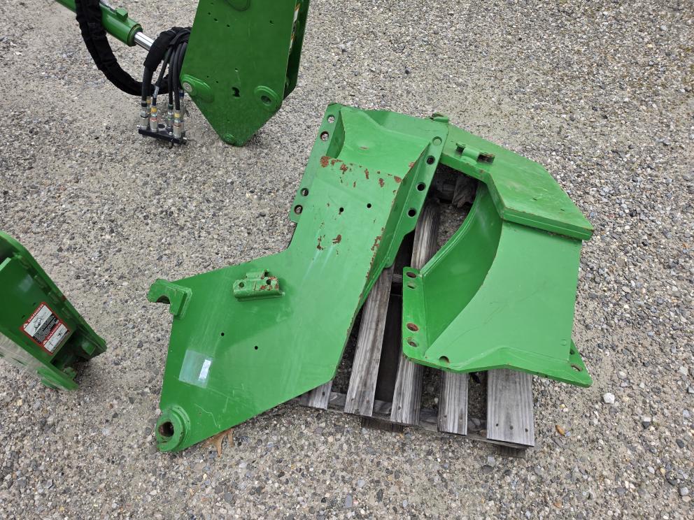 Image for 2021 John Deere 700M