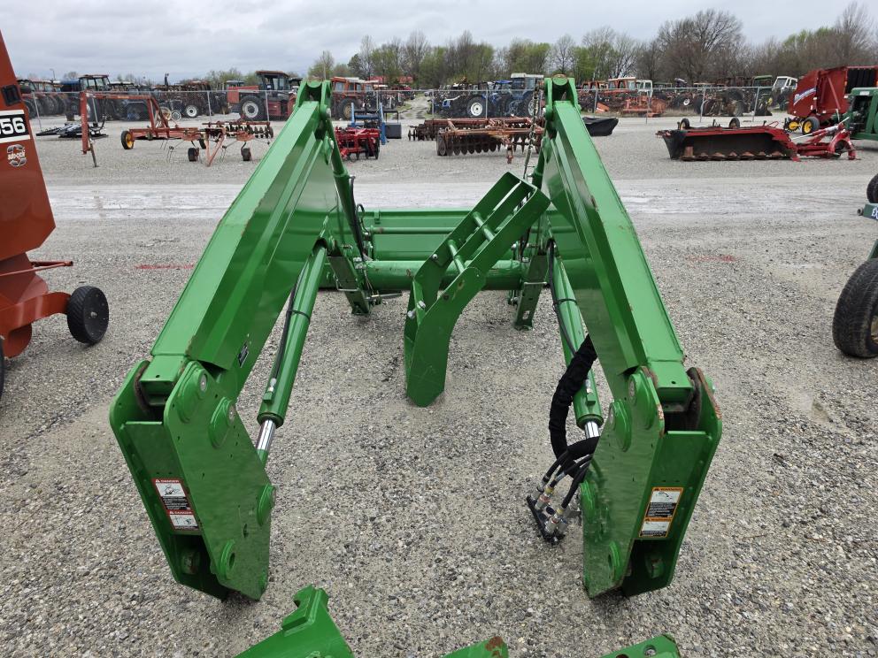 Image for 2021 John Deere 700M