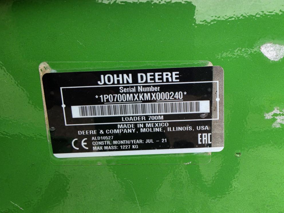 Image for 2021 John Deere 700M