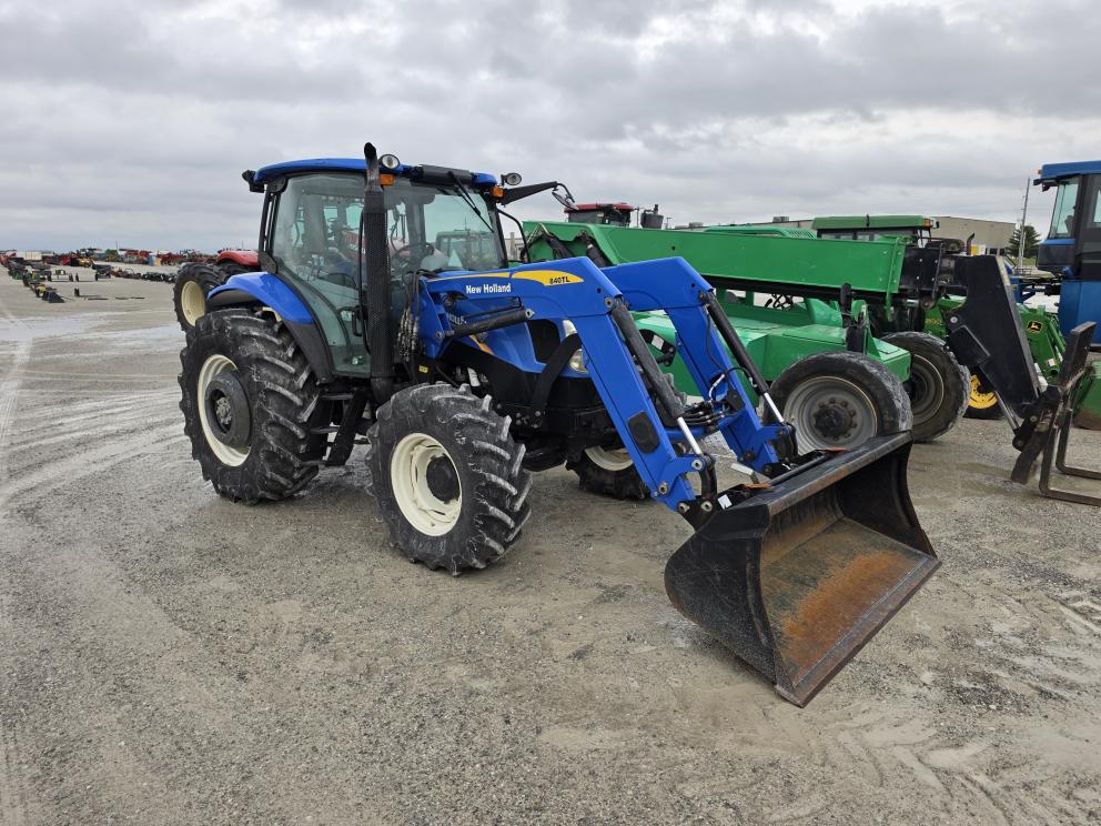 Image for 2010 New Holland T6020