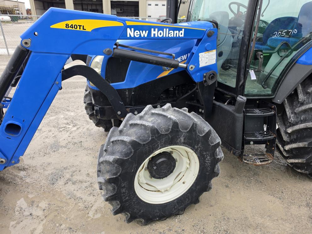 Image for 2010 New Holland T6020