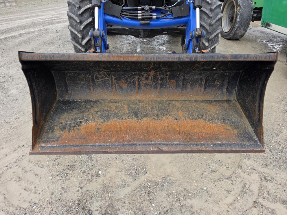 Image for 2010 New Holland T6020