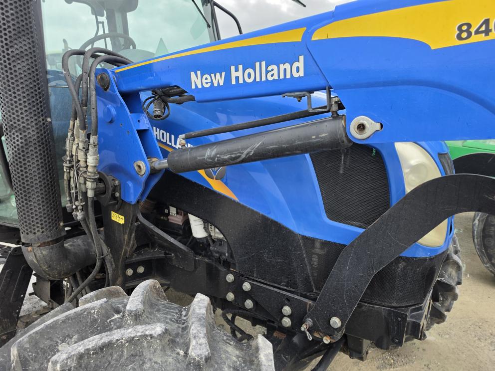 Image for 2010 New Holland T6020