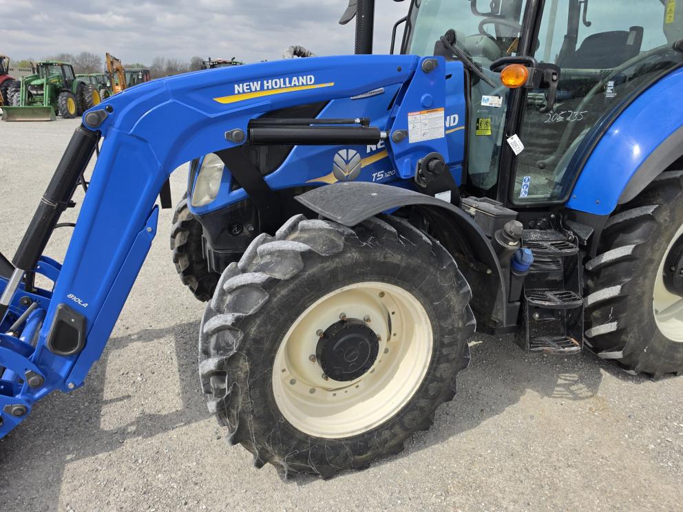 Image for 2019 New Holland T5.120