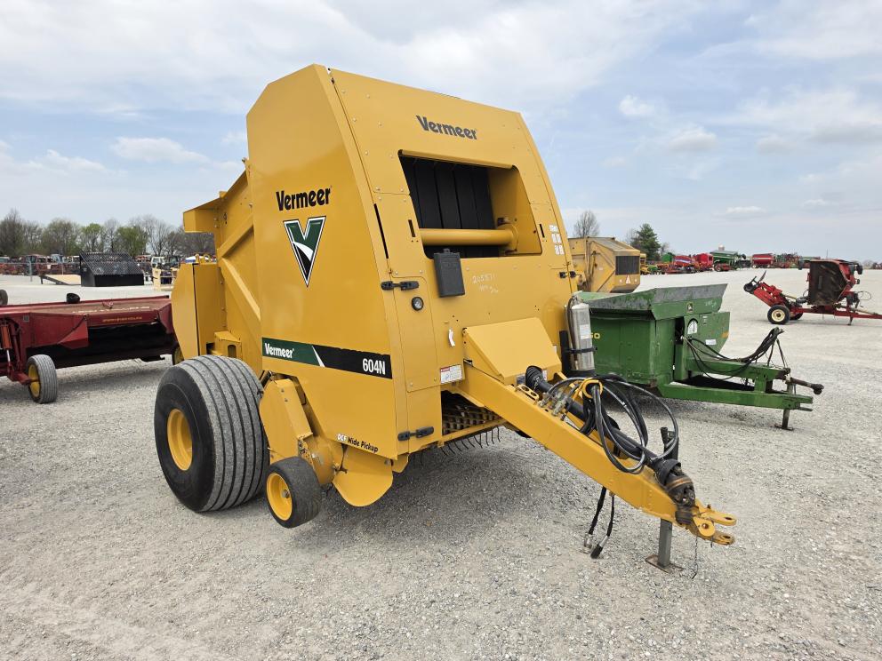 Image for 2016 Vermeer 604N