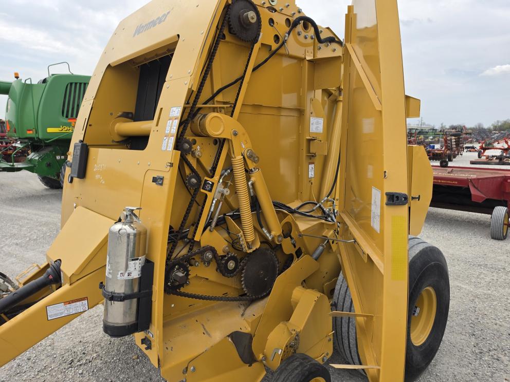 Image for 2016 Vermeer 604N