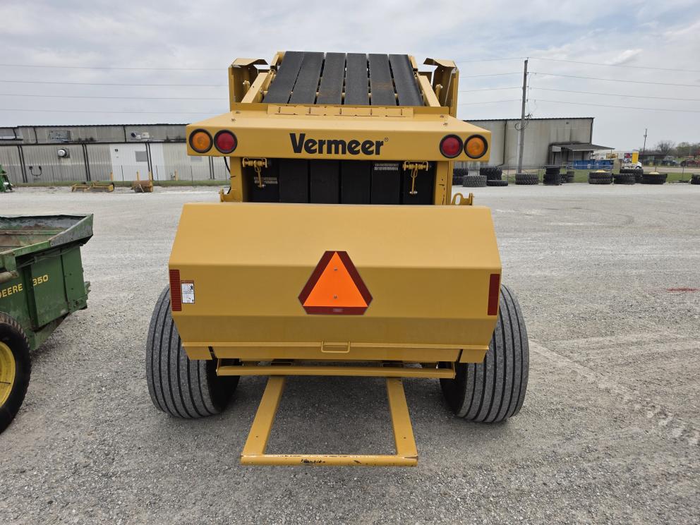 Image for 2016 Vermeer 604N