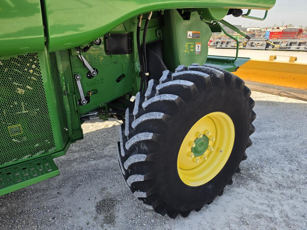 Image for 2006 John Deere 9560 STS