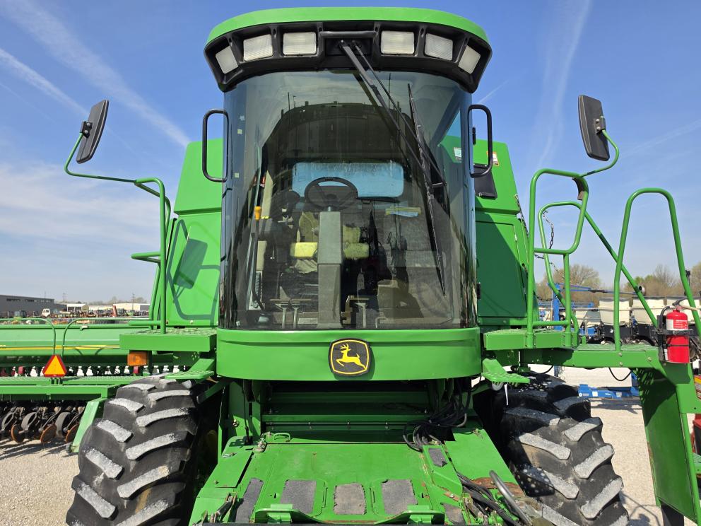 Image for 2006 John Deere 9560 STS