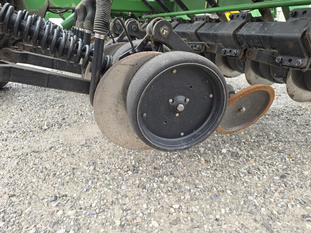 Image for 2007 John Deere 1590