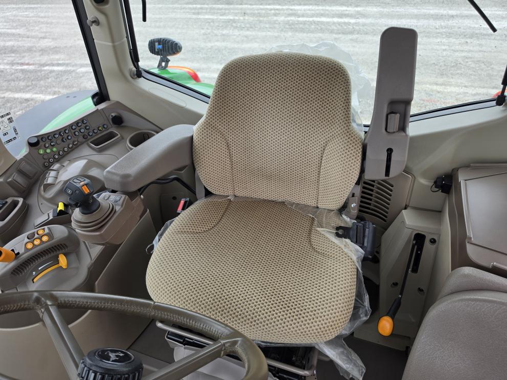 Image for 2023 John Deere 6155M