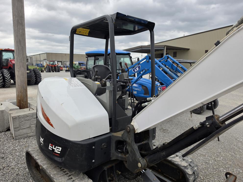 Image for 2023 Bobcat E42