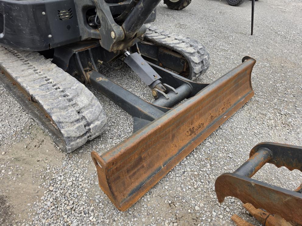 Image for 2023 Bobcat E42