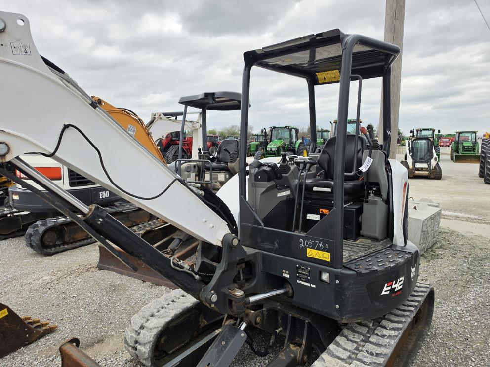 Image for 2023 Bobcat E42