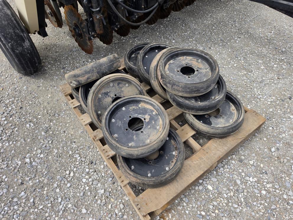 Image for 2015 Truax FLXII-812