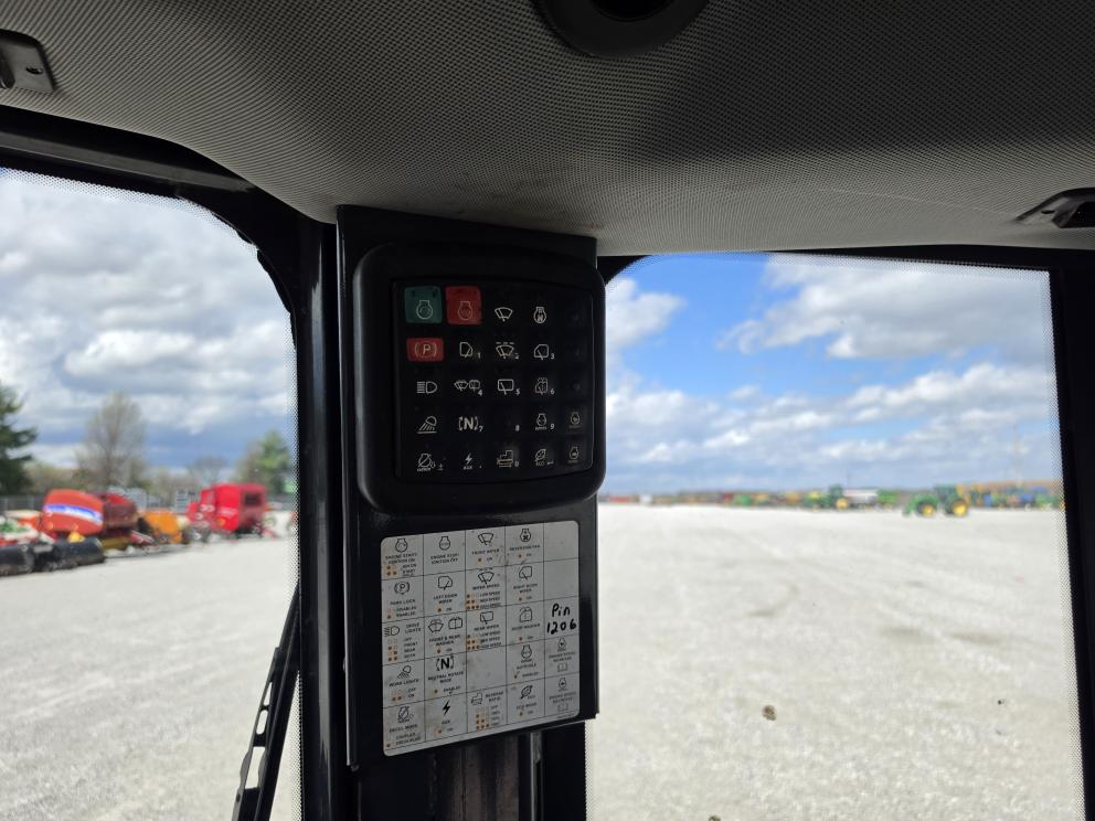 Image for 2023 John Deere 450P LGP