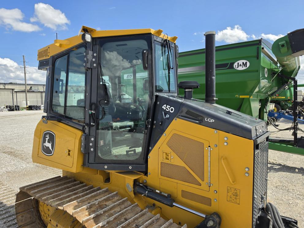 Image for 2023 John Deere 450P LGP