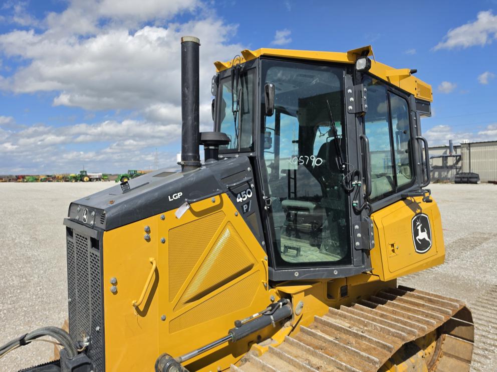 Image for 2023 John Deere 450P LGP