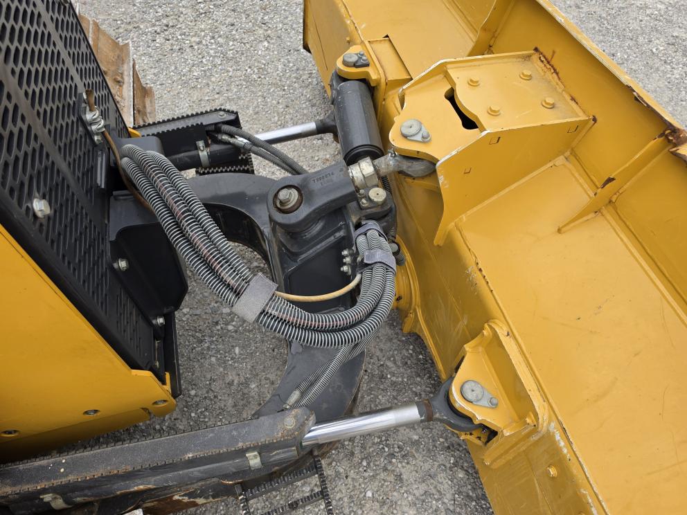 Image for 2023 John Deere 450P LGP