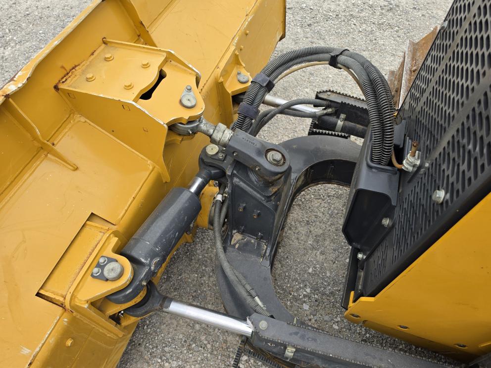Image for 2023 John Deere 450P LGP
