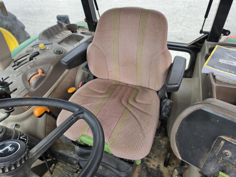 Image for 2014 John Deere 6140D