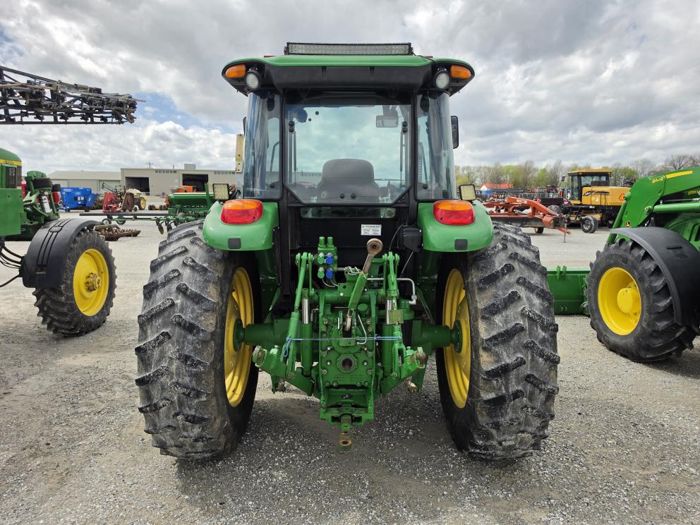 Image for 2014 John Deere 6140D