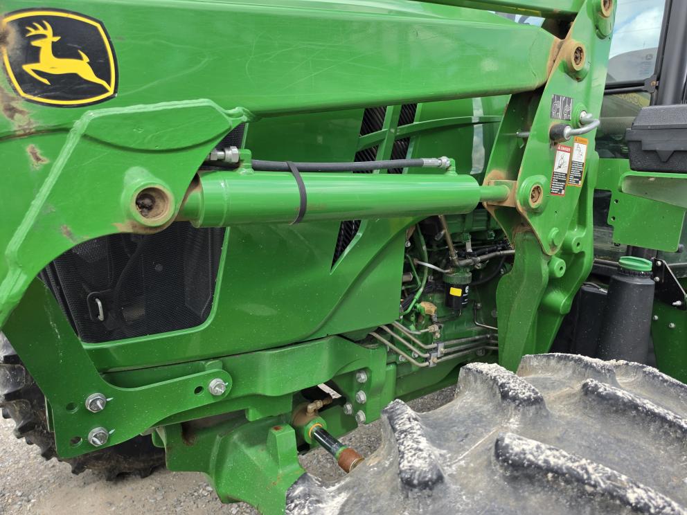 Image for 2014 John Deere 6140D
