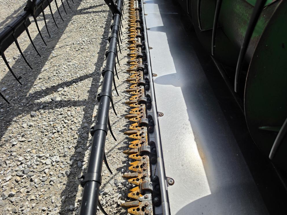 Image for 2006 John Deere 630F