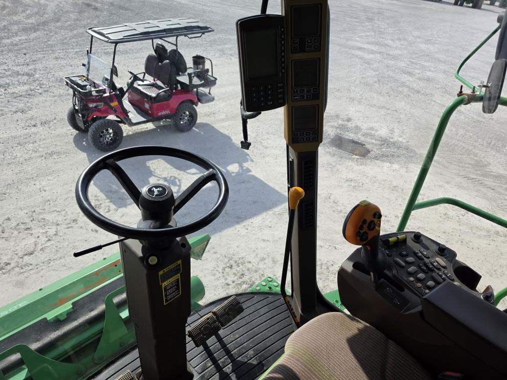 Image for 2006 John Deere 9560 STS