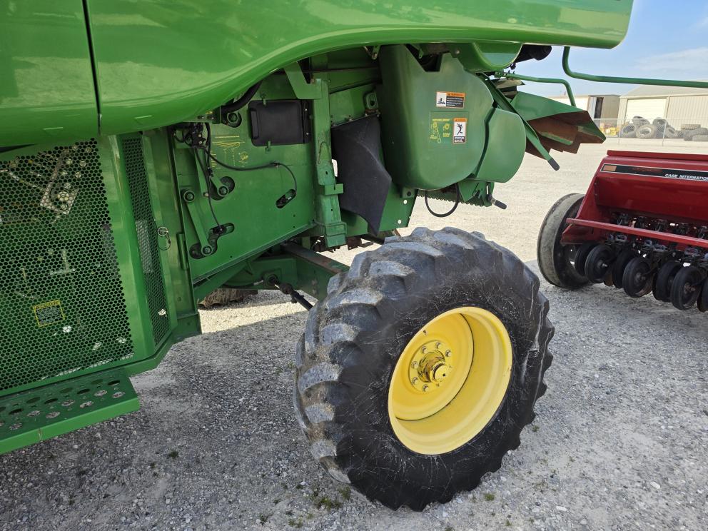 Image for 2006 John Deere 9560 STS