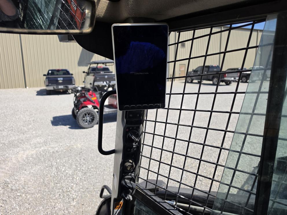 Image for 2022 New Holland C332