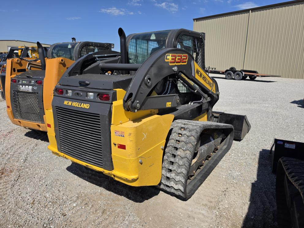 Image for 2022 New Holland C332