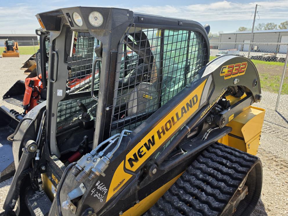 Image for 2022 New Holland C332