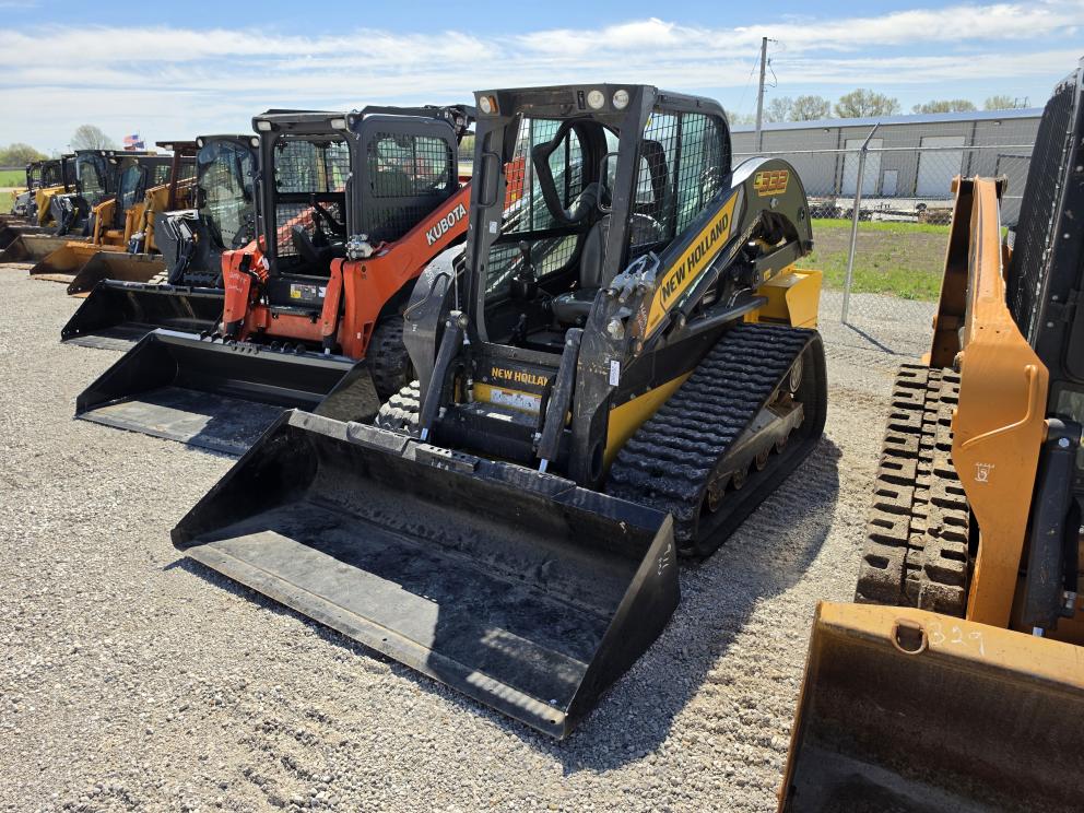 Image for 2022 New Holland C332