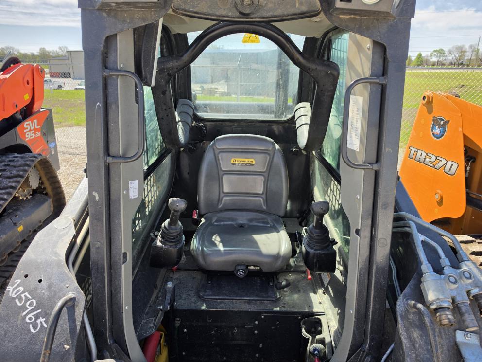 Image for 2022 New Holland C332