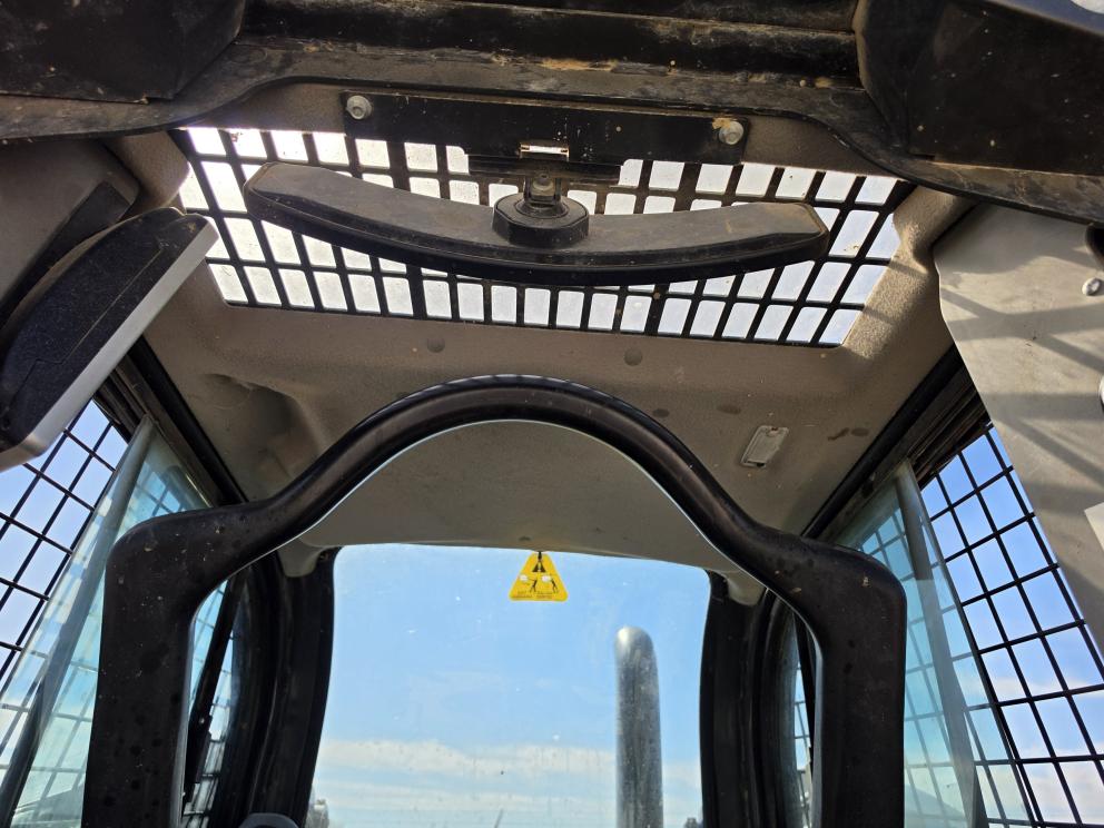 Image for 2022 New Holland C332